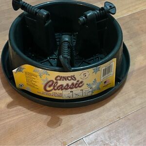 Cinco Classic Christmas Tree Stand